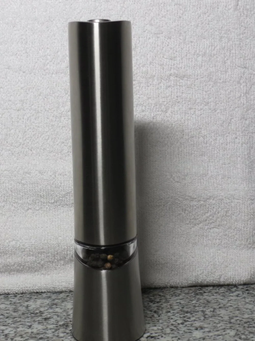 NEW IN BOX Cole & Mason Stainless Steel Electronic Mill for Pepper/Salt//TESTED